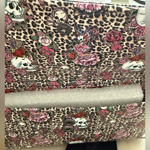 Ed Hardy cheetah skull wallet, wristlet Crossbody bag clutch NWT - Picture 12 of 16